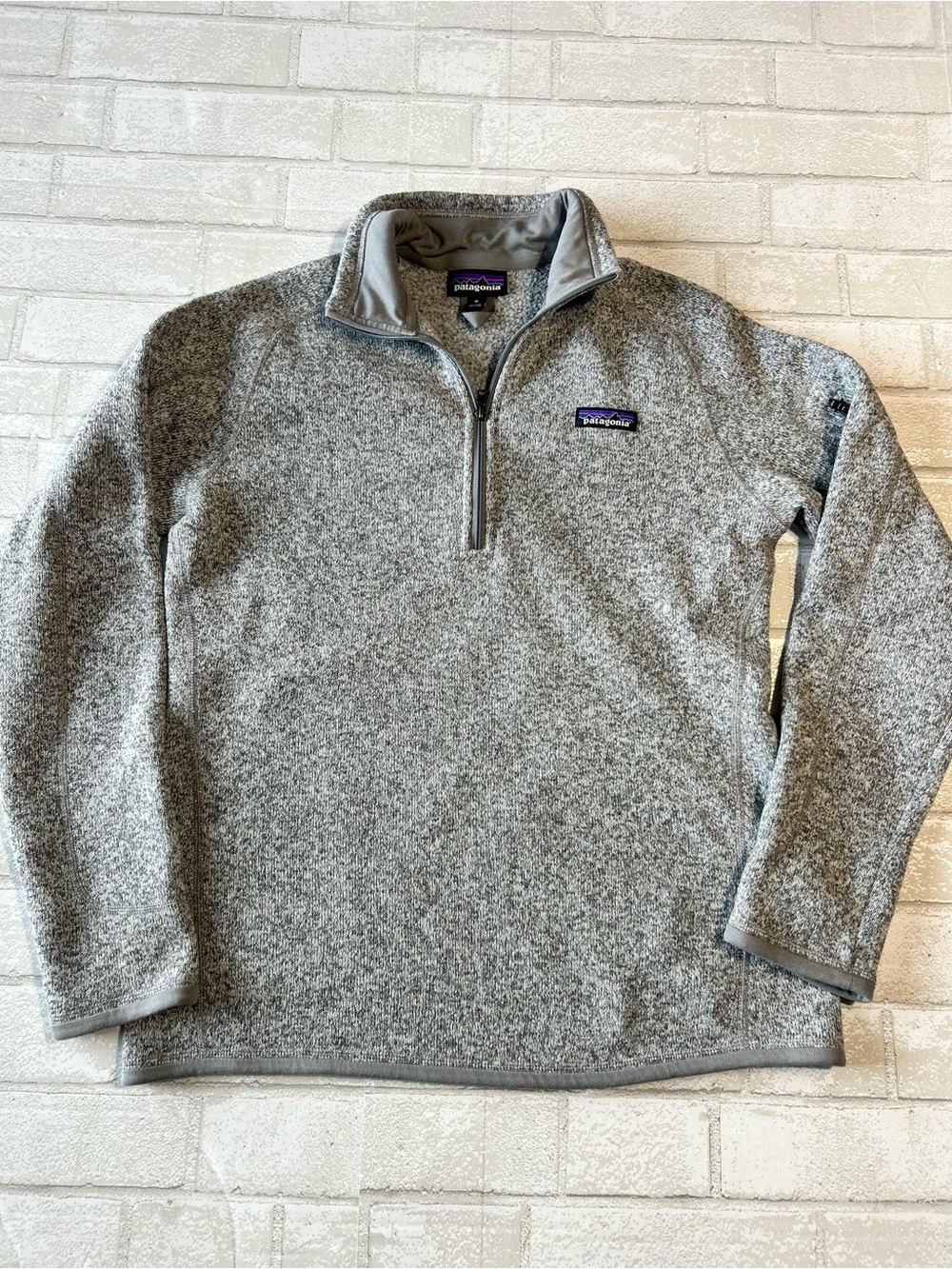 Patagonia Woman’s Gray Quarter-Zip Fleece Pullover Outdoor Size Medium